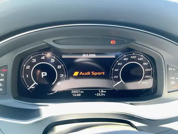 AUDI RS6 AVANT (13/24)