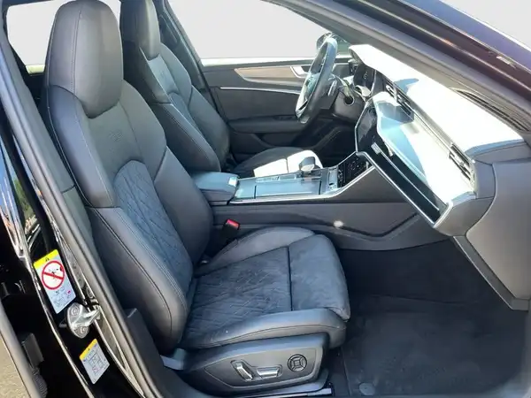 AUDI RS6 AVANT (19/24)