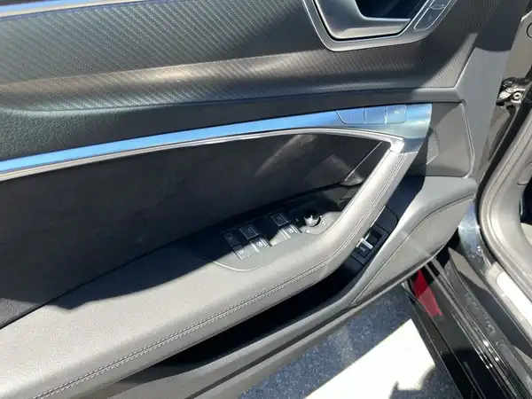 AUDI RS6 AVANT (22/24)