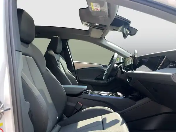 AUDI A6 AVANT E-TRON (17/22)