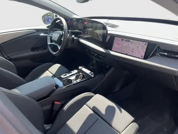 AUDI A6 AVANT E-TRON (18/22)