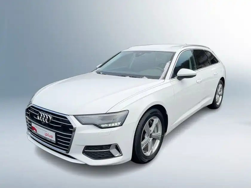 Das Bild zeigt einen weißen Audi A6 Avant im Seitblick. Im unteren Bereich befindet sich das Händlerlogo und der Hinweis zu Audi Gebrauchtwagen.