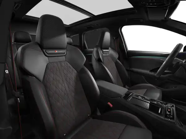 AUDI E-TRON (8/10)