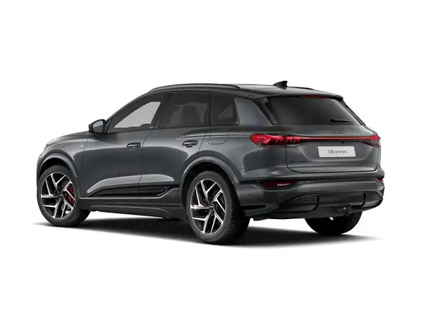 AUDI E-TRON (3/10)