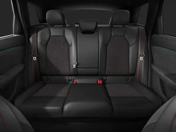 AUDI E-TRON (9/10)