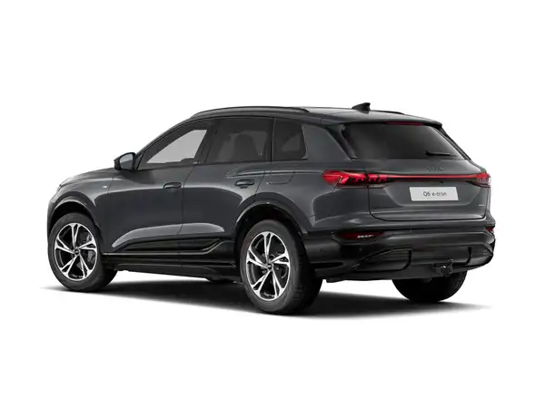 AUDI E-TRON (3/10)