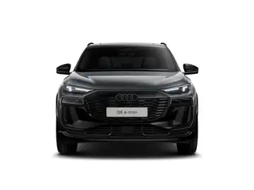 AUDI E-TRON (1/10)