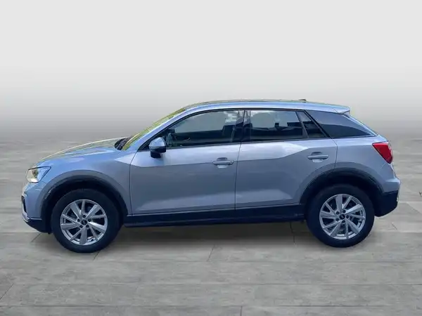 AUDI Q2 (2/26)