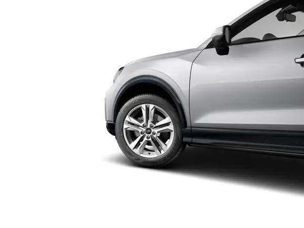 AUDI Q2 (3/13)