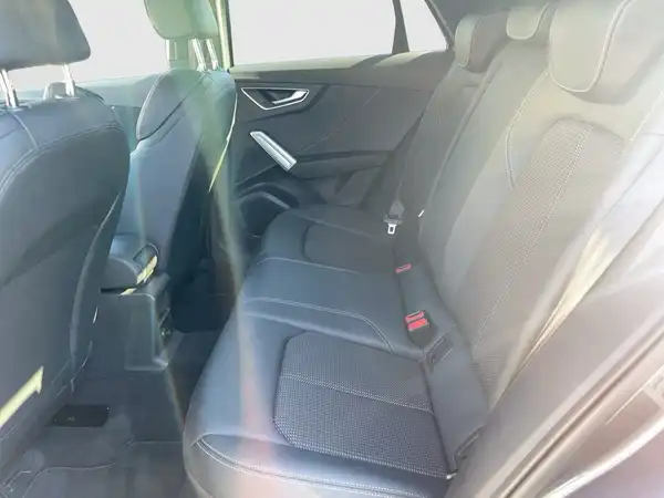AUDI Q2 (15/24)