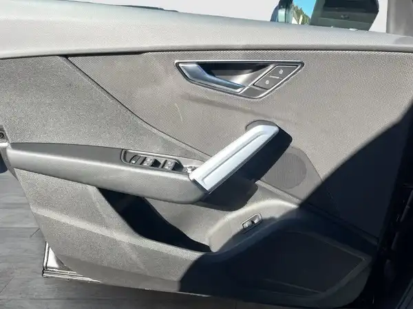 AUDI Q2 (22/24)