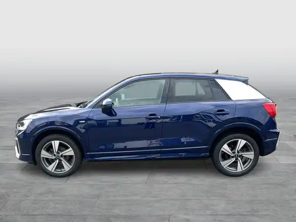 AUDI Q2 (2/18)