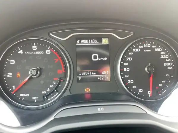 AUDI Q2 (12/18)