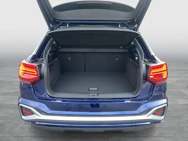 AUDI Q2 (15/18)