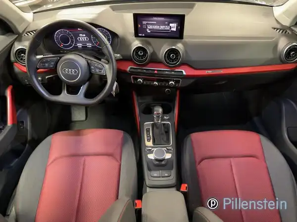AUDI Q2 (8/16)