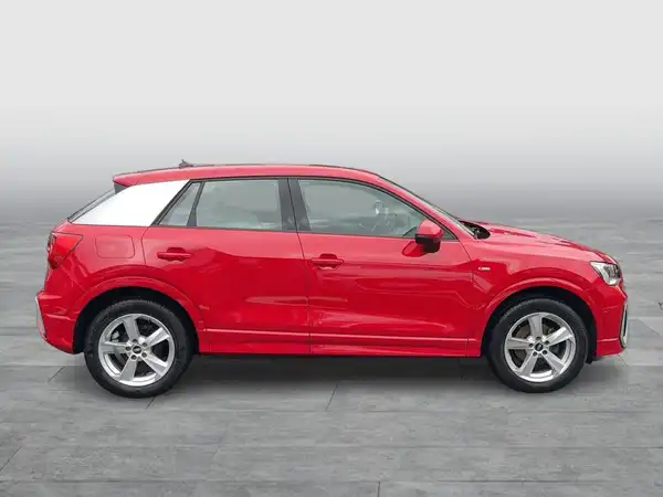 AUDI Q2 (9/24)