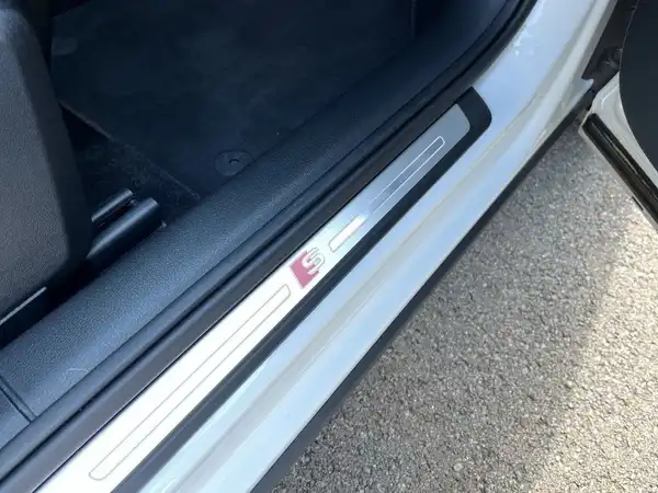 AUDI Q2 (19/21)