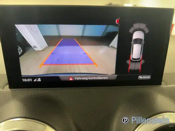 AUDI Q2 (13/17)