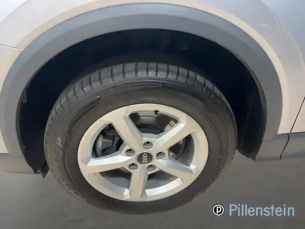 AUDI Q2 (6/17)