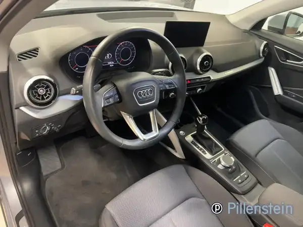 AUDI Q2 (8/17)