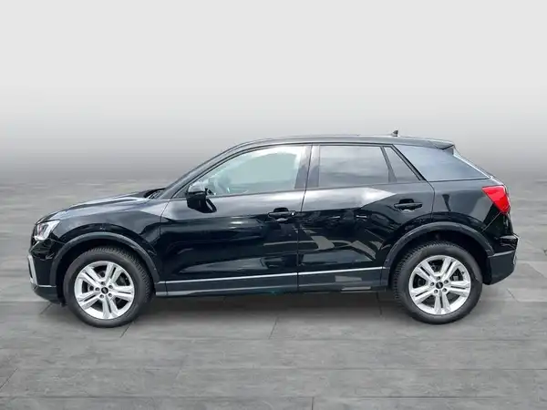 AUDI Q2 (2/22)