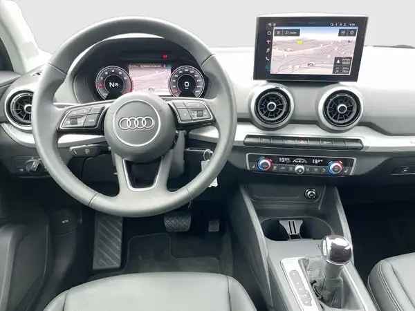 AUDI Q2 (13/22)