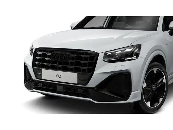 AUDI Q2 (2/12)