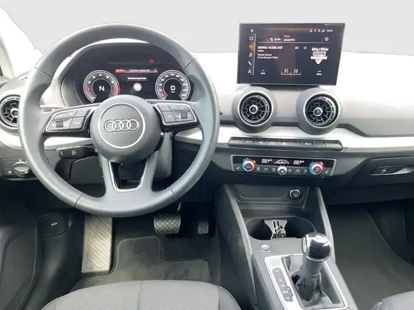 AUDI Q2 (13/22)