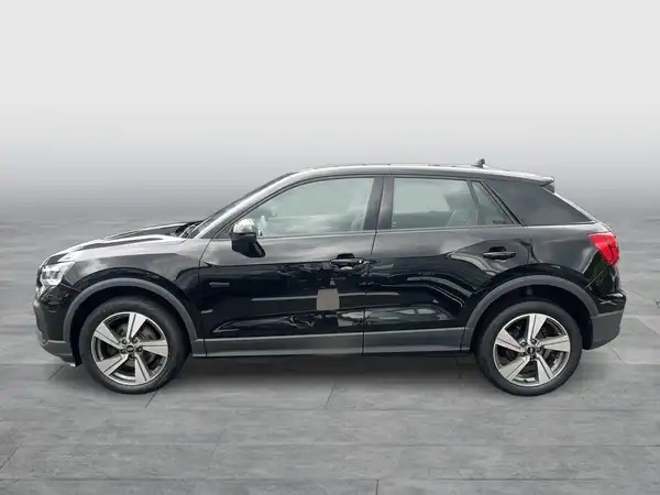 AUDI Q2 (2/21)