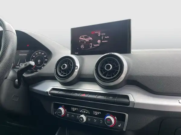 AUDI Q2 (18/21)