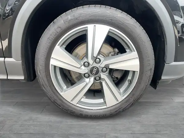 AUDI Q2 (9/21)
