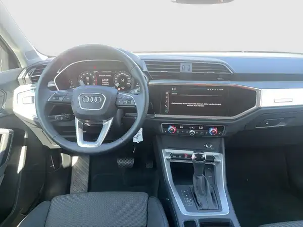 AUDI Q3 SPORTBACK (13/20)