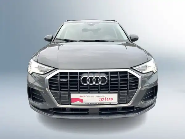 AUDI Q3 (11/19)