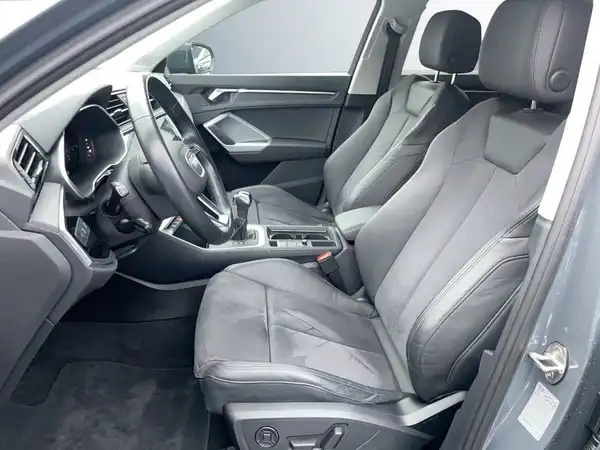 AUDI Q3 (12/19)