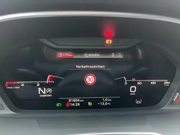 AUDI Q3 (13/19)