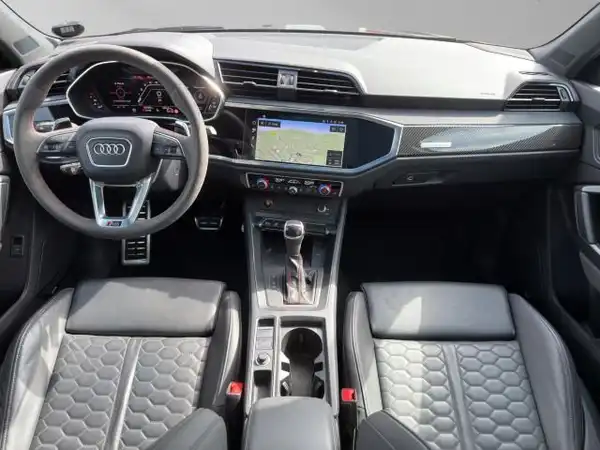 AUDI RS Q3 SPORTBACK (13/25)