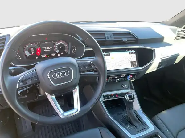 AUDI Q3 (13/24)