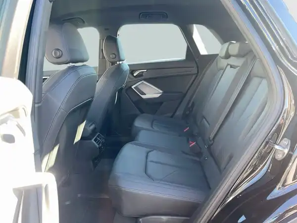 AUDI Q3 (15/24)