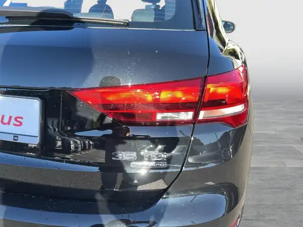 AUDI Q3 (18/24)