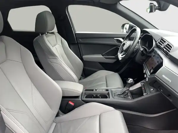 AUDI Q3 SPORTBACK (17/21)