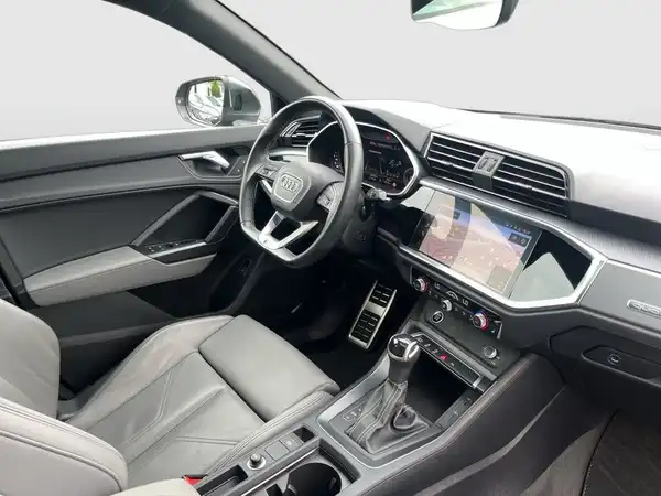 AUDI Q3 SPORTBACK (18/21)