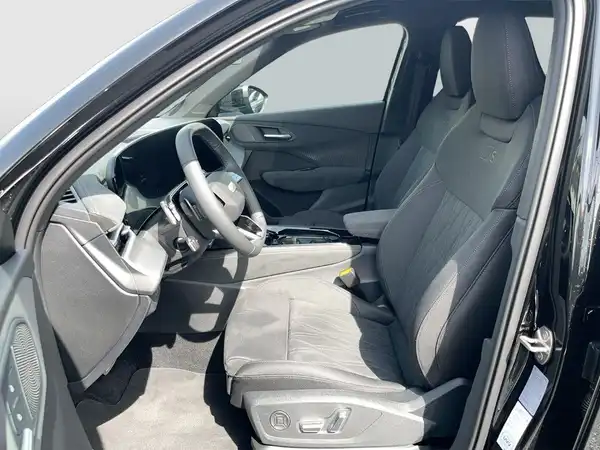 AUDI Q3 (11/19)
