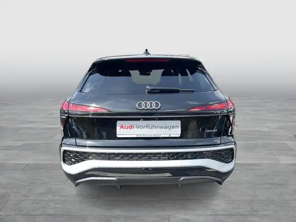 AUDI Q3 (4/19)