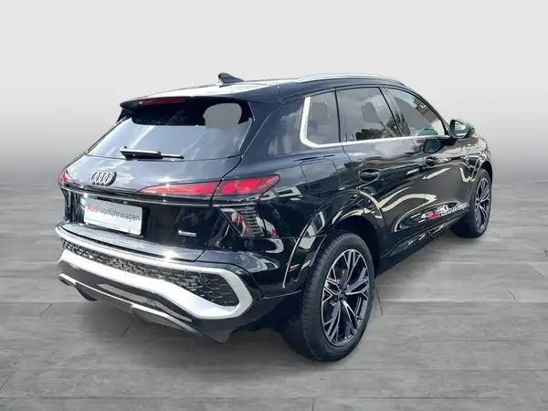 AUDI Q3 (5/19)