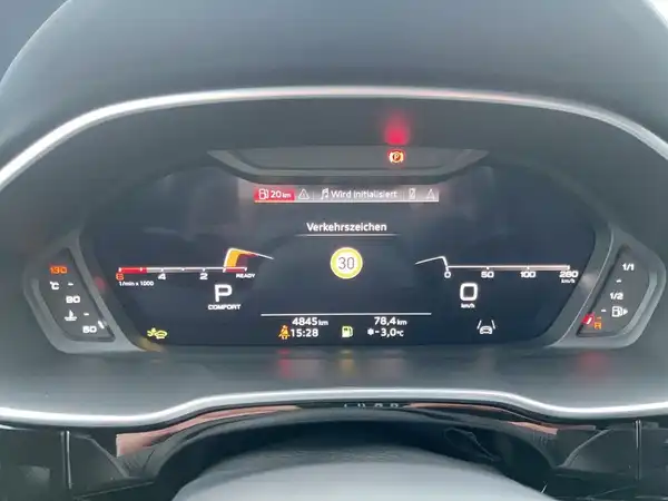 AUDI Q3 SPORTBACK (12/18)