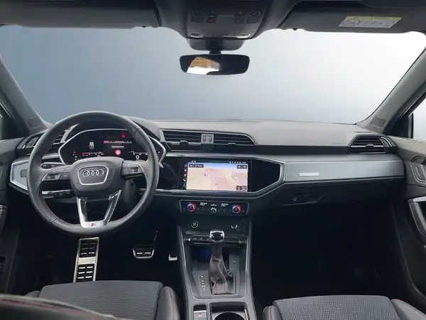AUDI Q3 SPORTBACK (13/18)