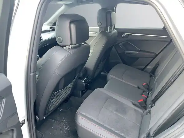 AUDI Q3 SPORTBACK (14/18)