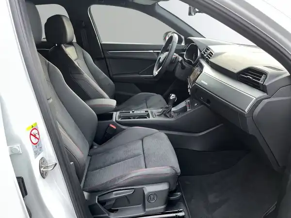 AUDI Q3 SPORTBACK (16/18)