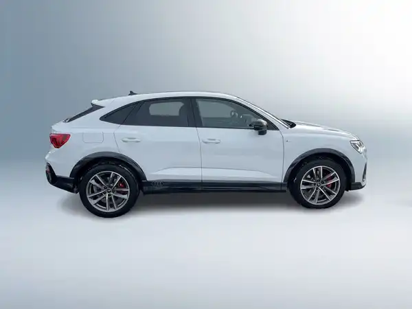 AUDI Q3 SPORTBACK (6/18)