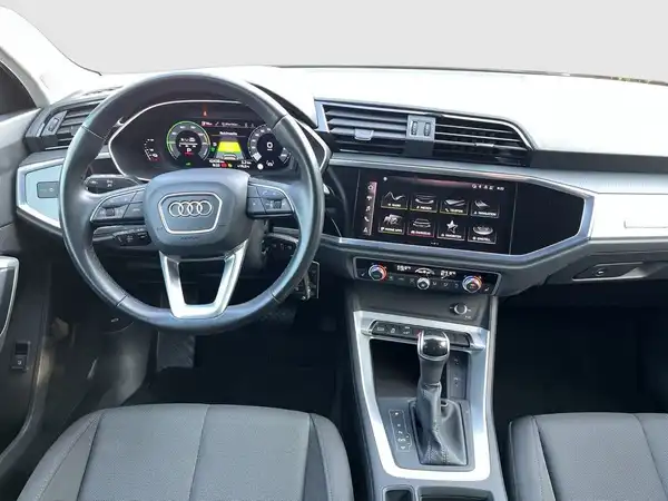 AUDI Q3 SPORTBACK (13/16)